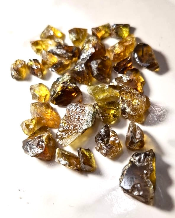 32 Grams Rare Raw Facet Grade Sphene Gemstone Deal