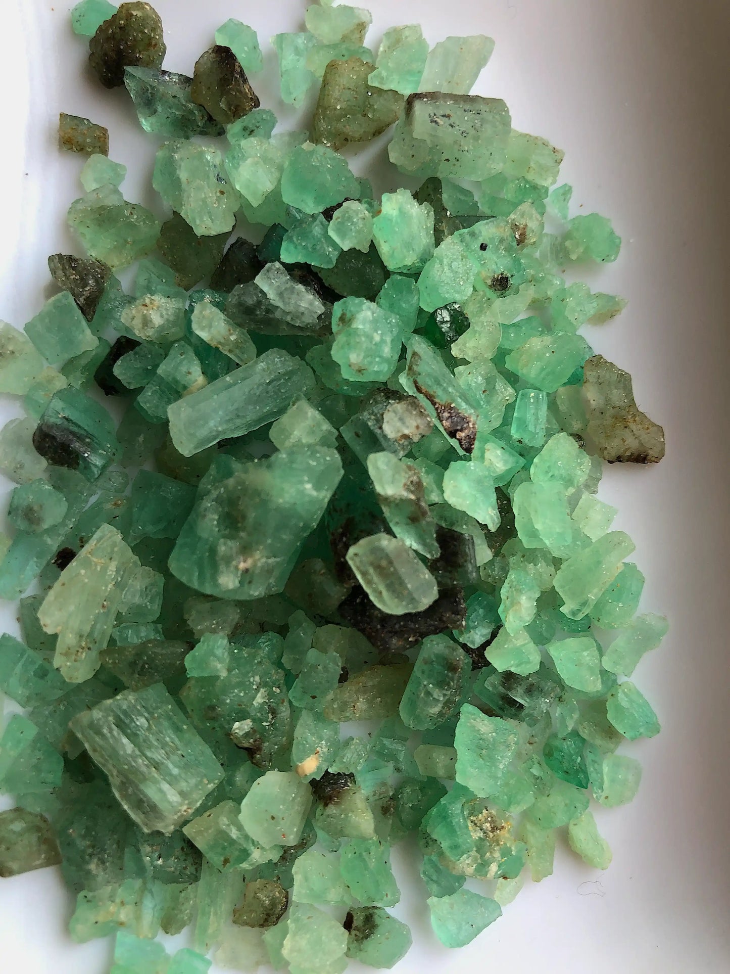 211 Carats Rough Emeralds Gemstones from Chitral