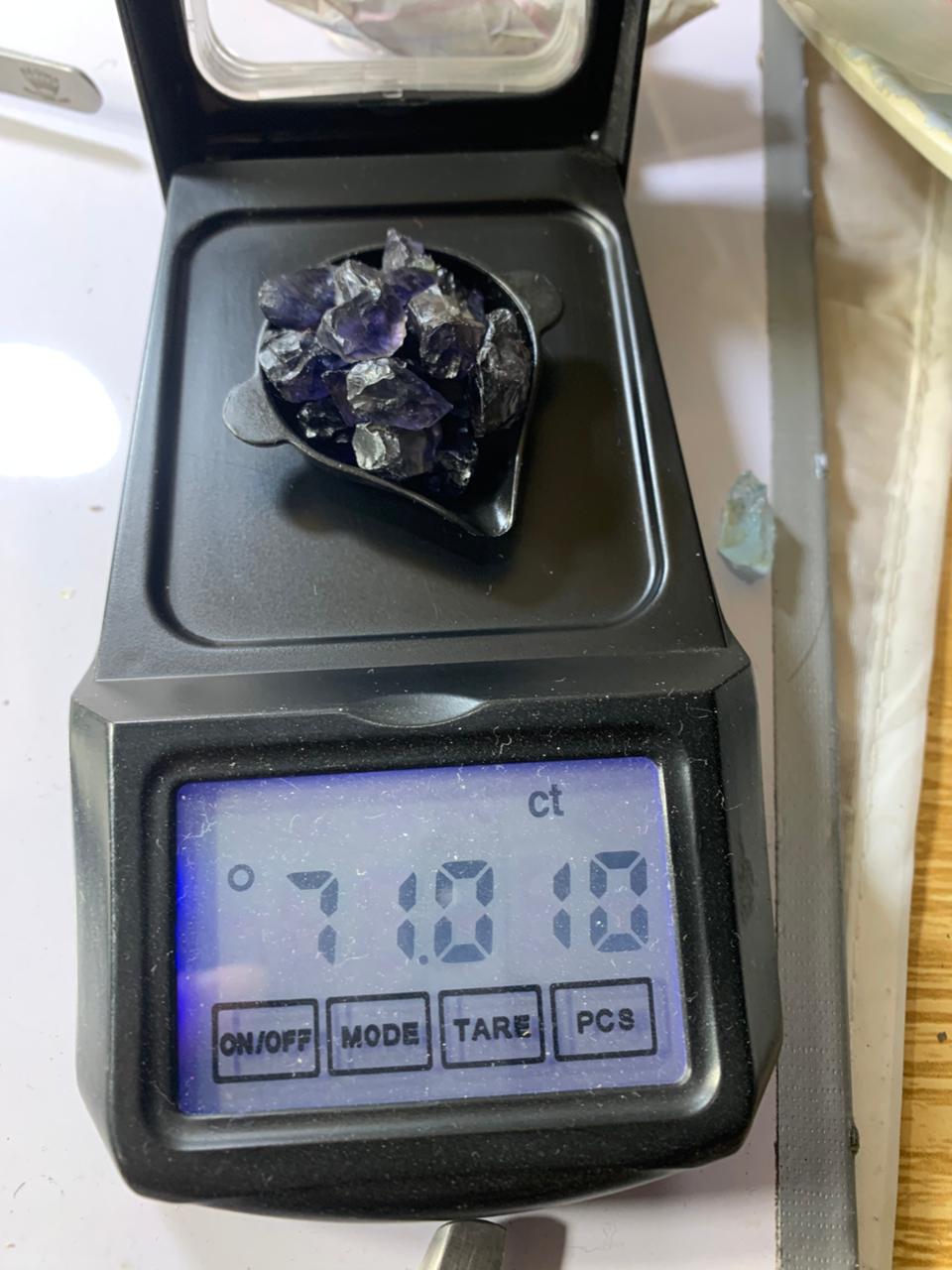 71 Carat Natural Rough Iolite Gemstones for Faceting