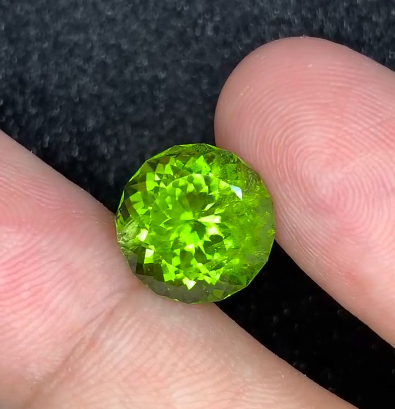 7 Carat Round Cut Green Peridot Loose Gemstone