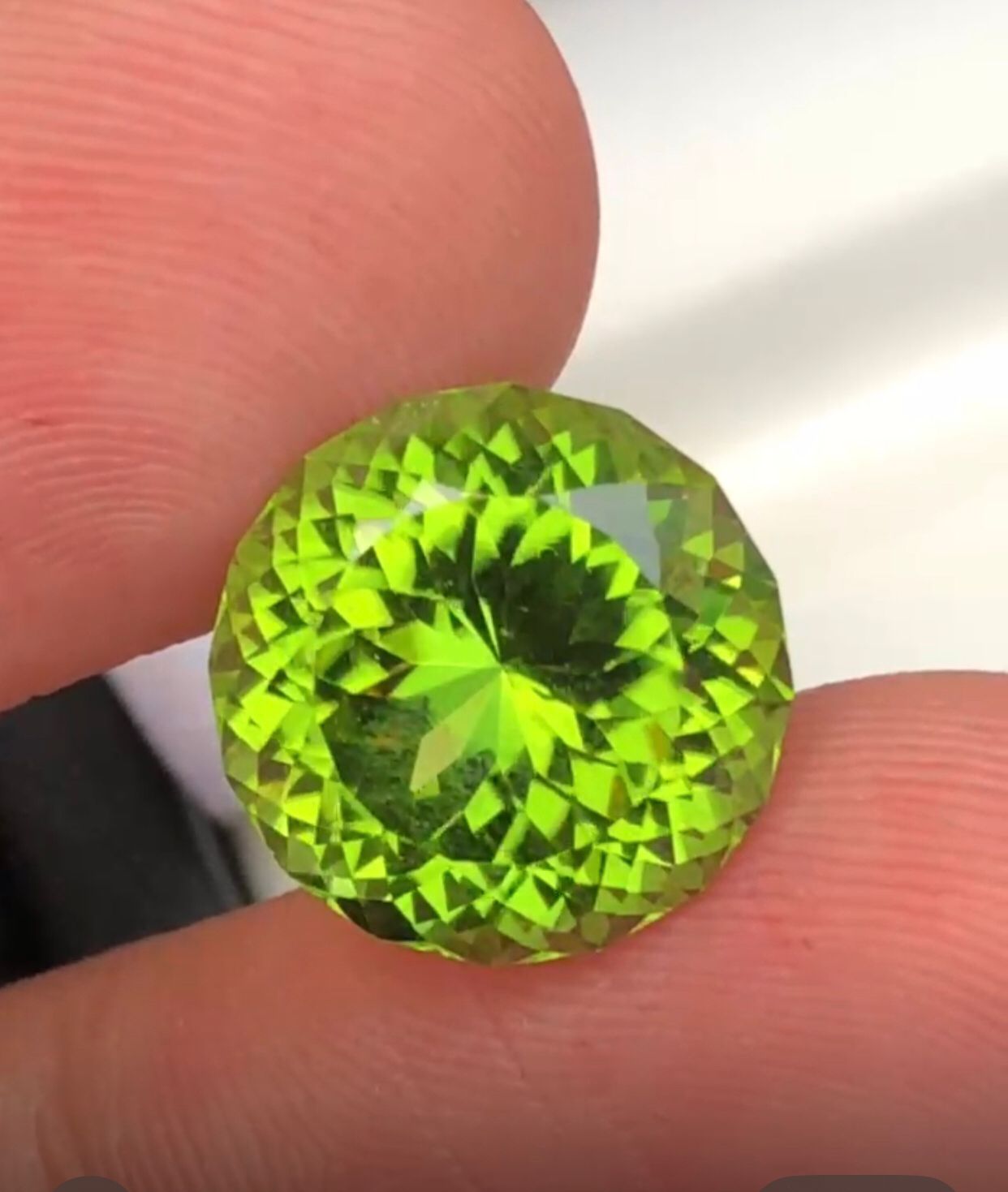8 Carat Round Green Peridot Loose Stone