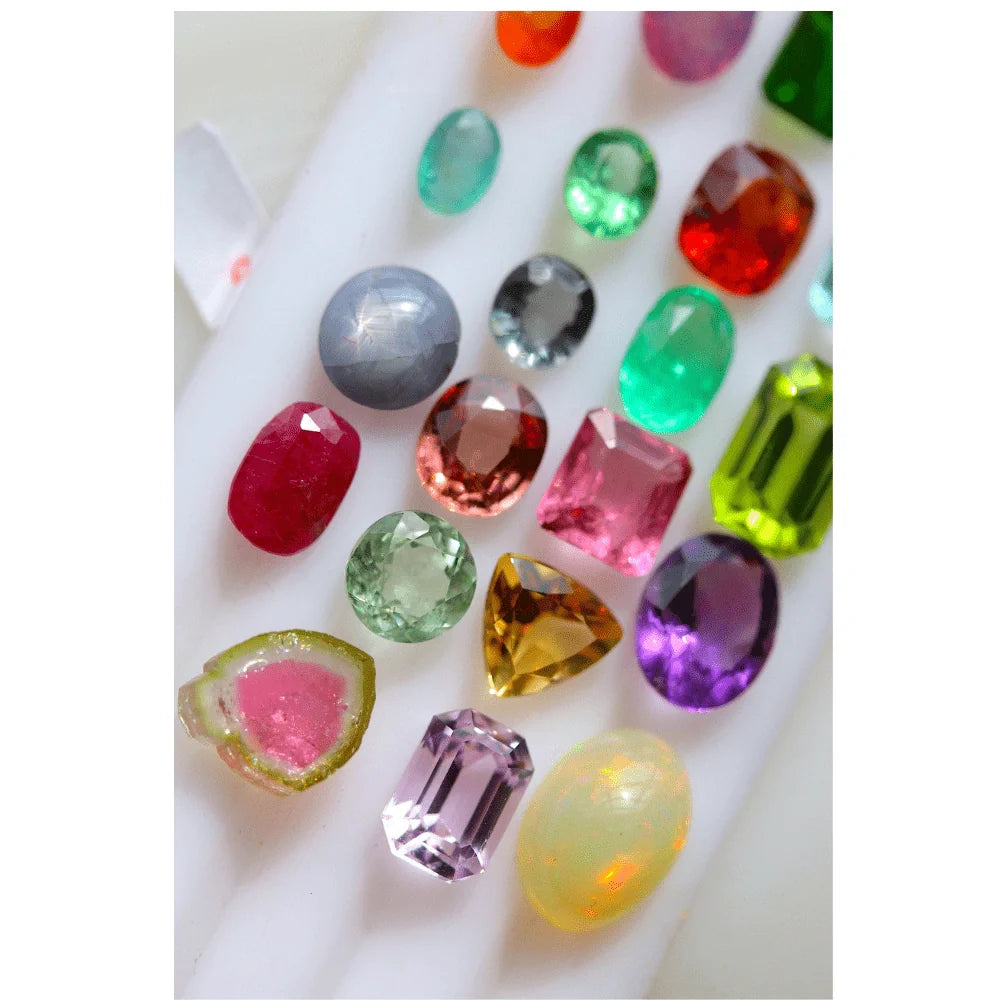 21 Pieces Multi Loose Cut Gemstones: Emerald, Ruby, Sapphire, Garnet, Aqua, Tourmaline