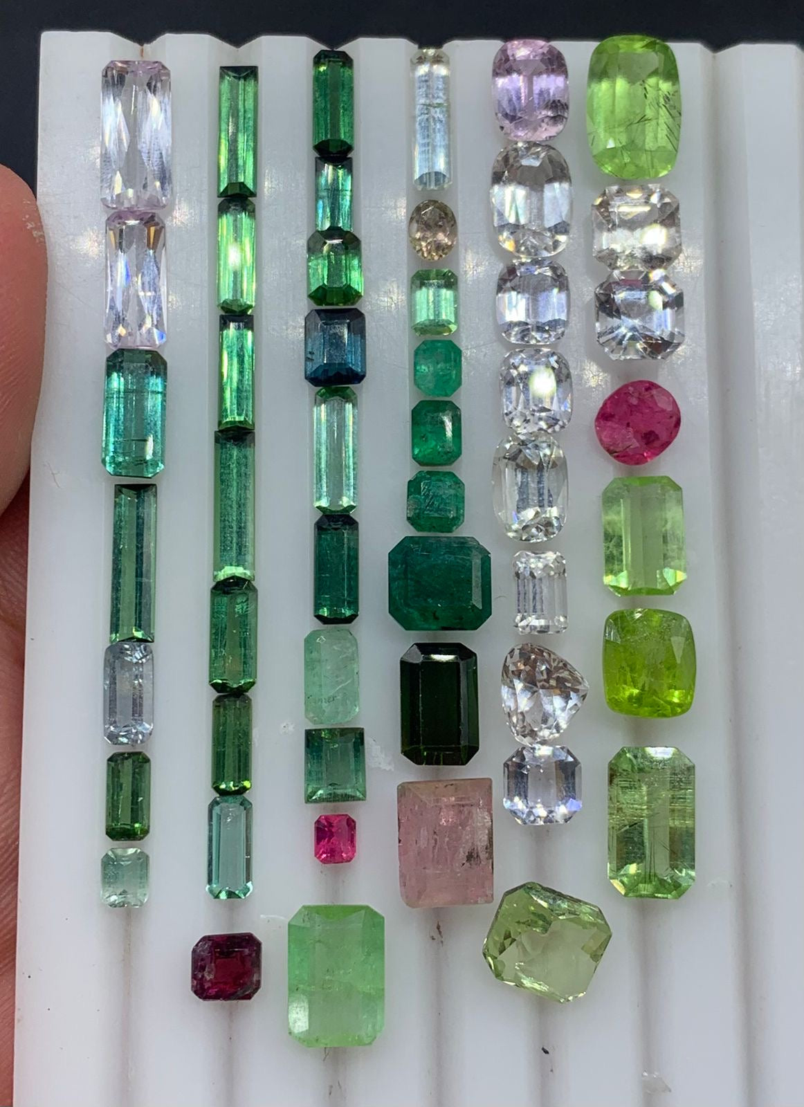 60 carats Mixed Parcel of Loose Gemstones (Emeralds, Tourmaline, Kunzite, Peridots)