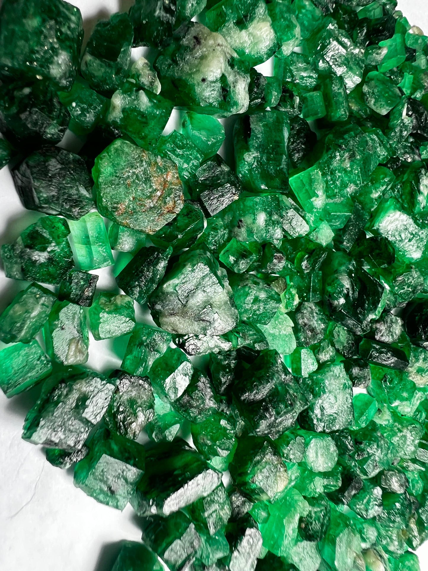 400 Carats Raw Swat Emeralds | Lapidary Rough Emeralds