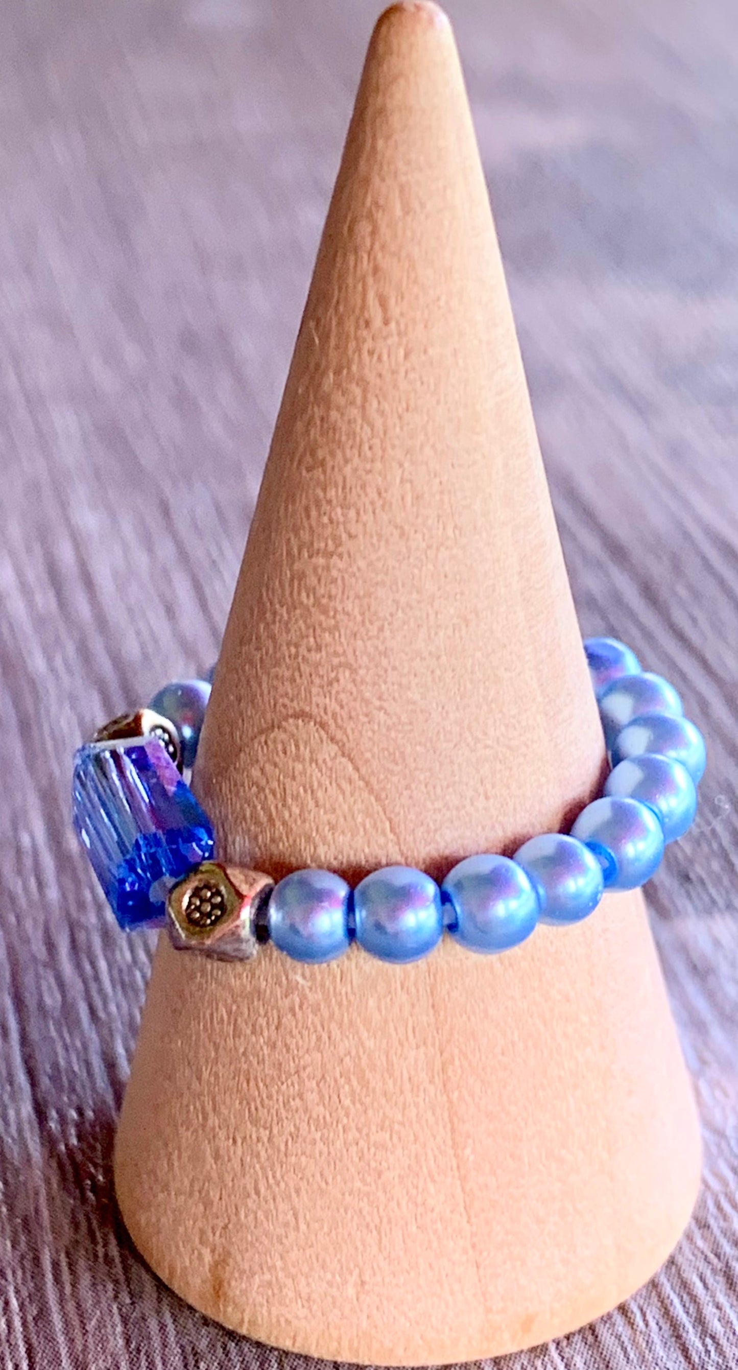 Claire Handmade Austrian Crystal, Hematite, and Faux Blue Pearl Expandable Ring