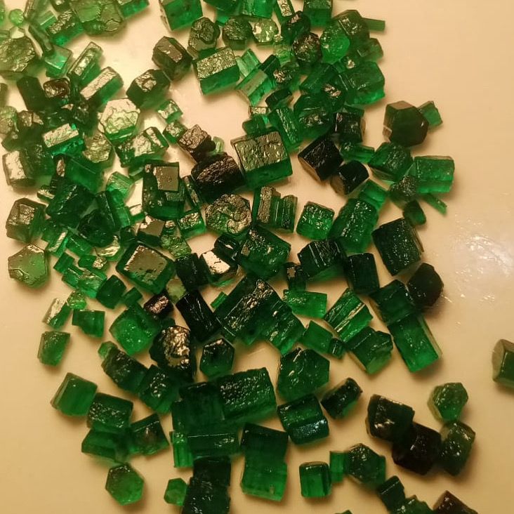100 Carat AA Grade Rich Green Facet Grade Rough Emerald