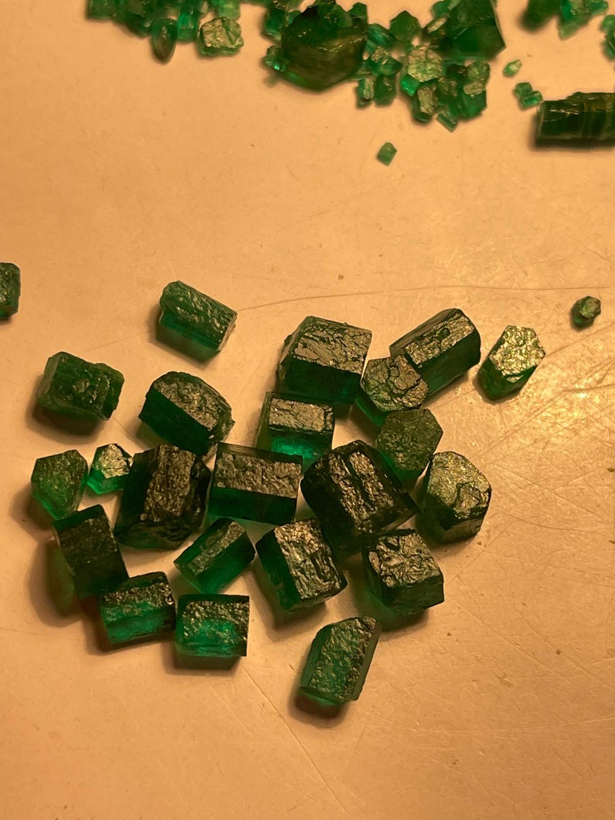 40 Carat Rich Green Facet Grade Rough Emerald – Small Deal