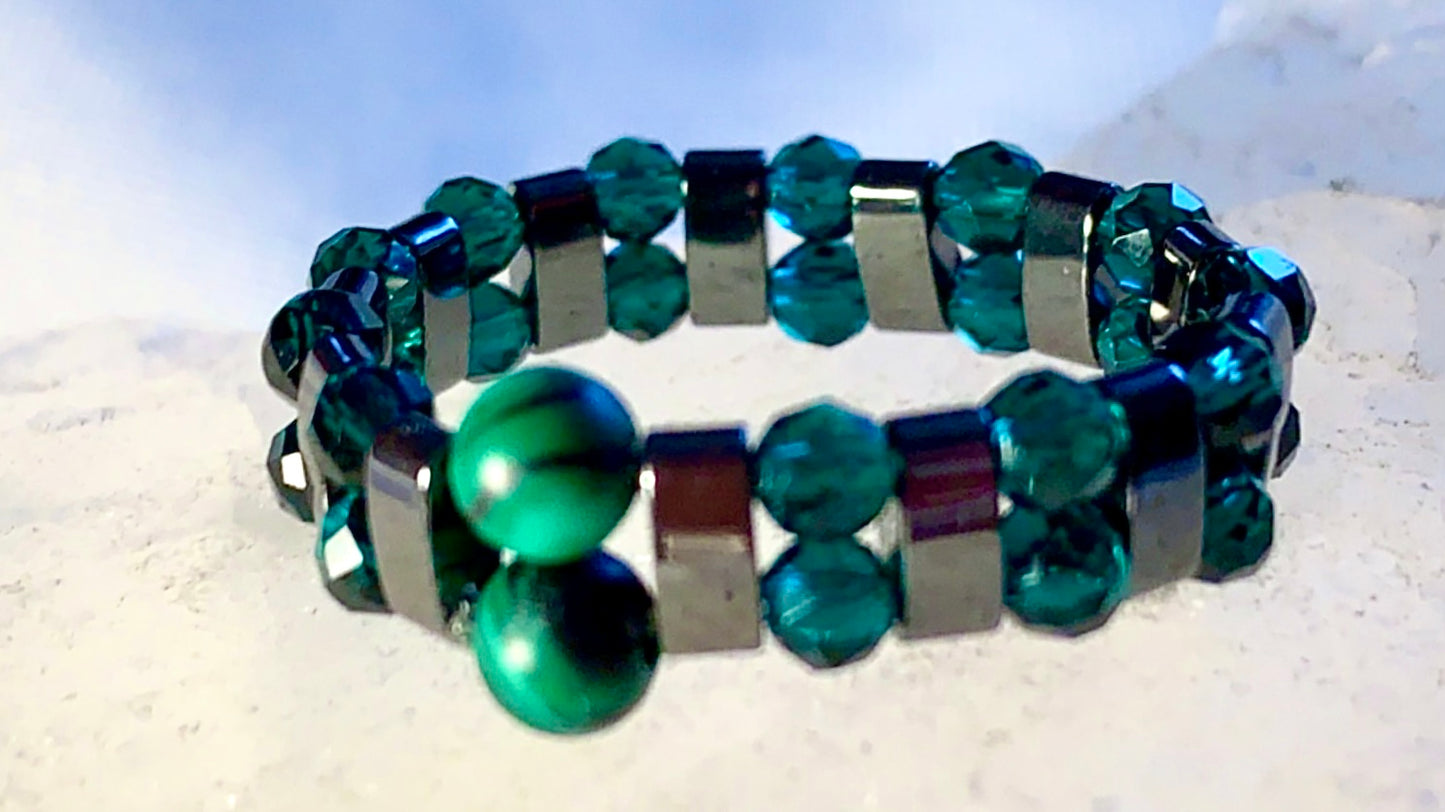 Quinn Handmade Emerald, Malachite, and Black Hematite Expandable Ring (Size 9-10)