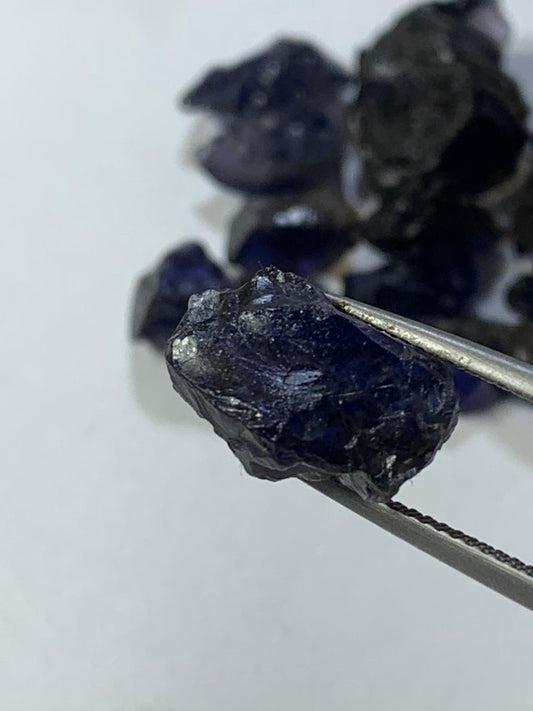 71 Carat Natural Rough Iolite Gemstones for Faceting