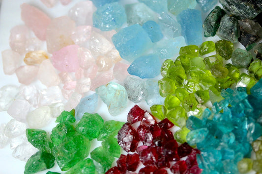 1262 Carat Mixed Gemstone Rough Parcel- Emeralds, Beryls, Garnets, Peridot, Apatite