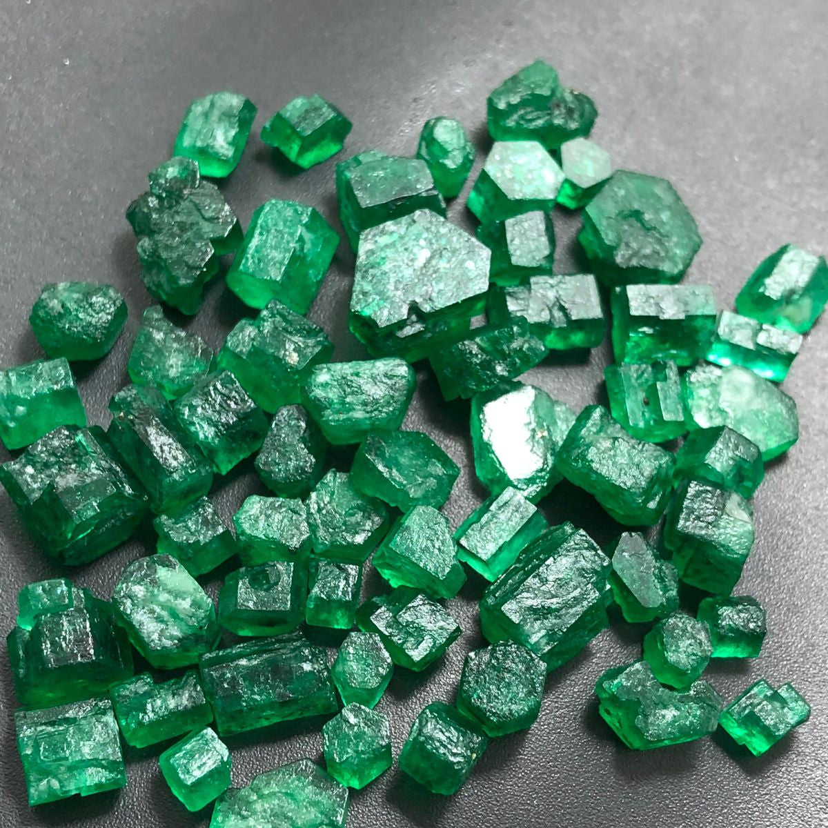 150 Carat Emerald Rough for Cutting From Swat Valley