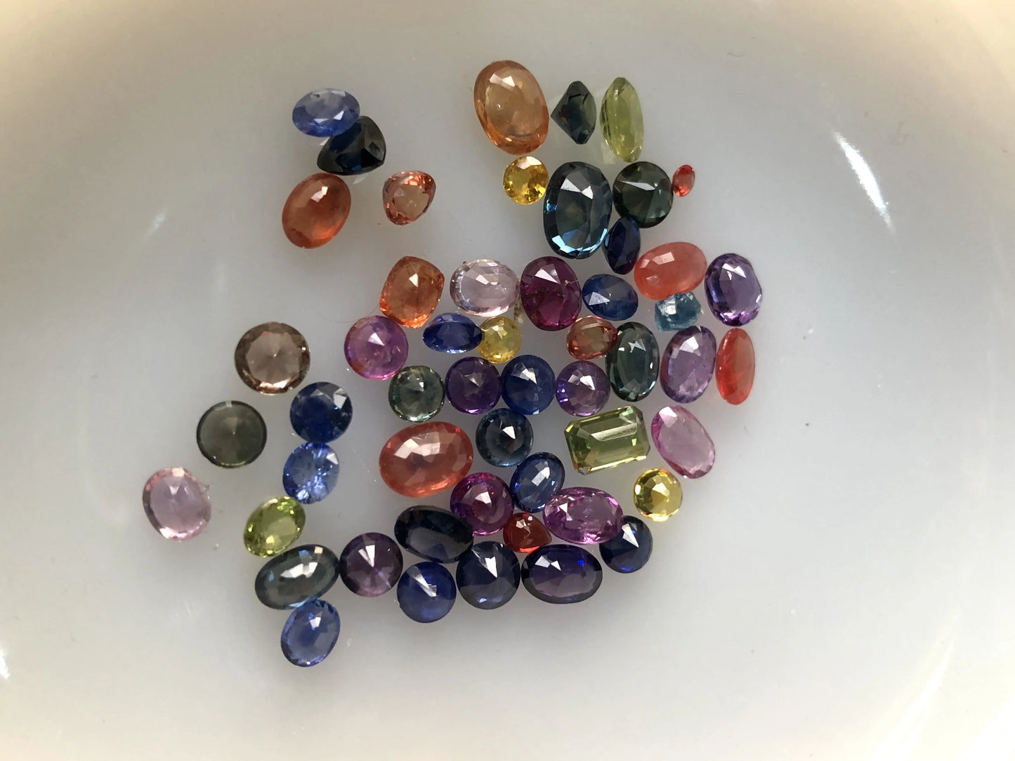 25 Carats Fancy Color Loose Sapphires Stone Deal