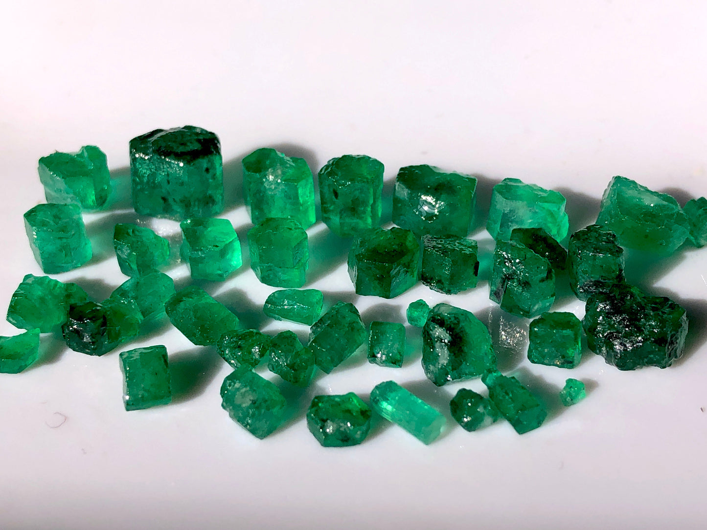 42.9 Carats Facet Rough Swat Emeralds Deal for Cutting