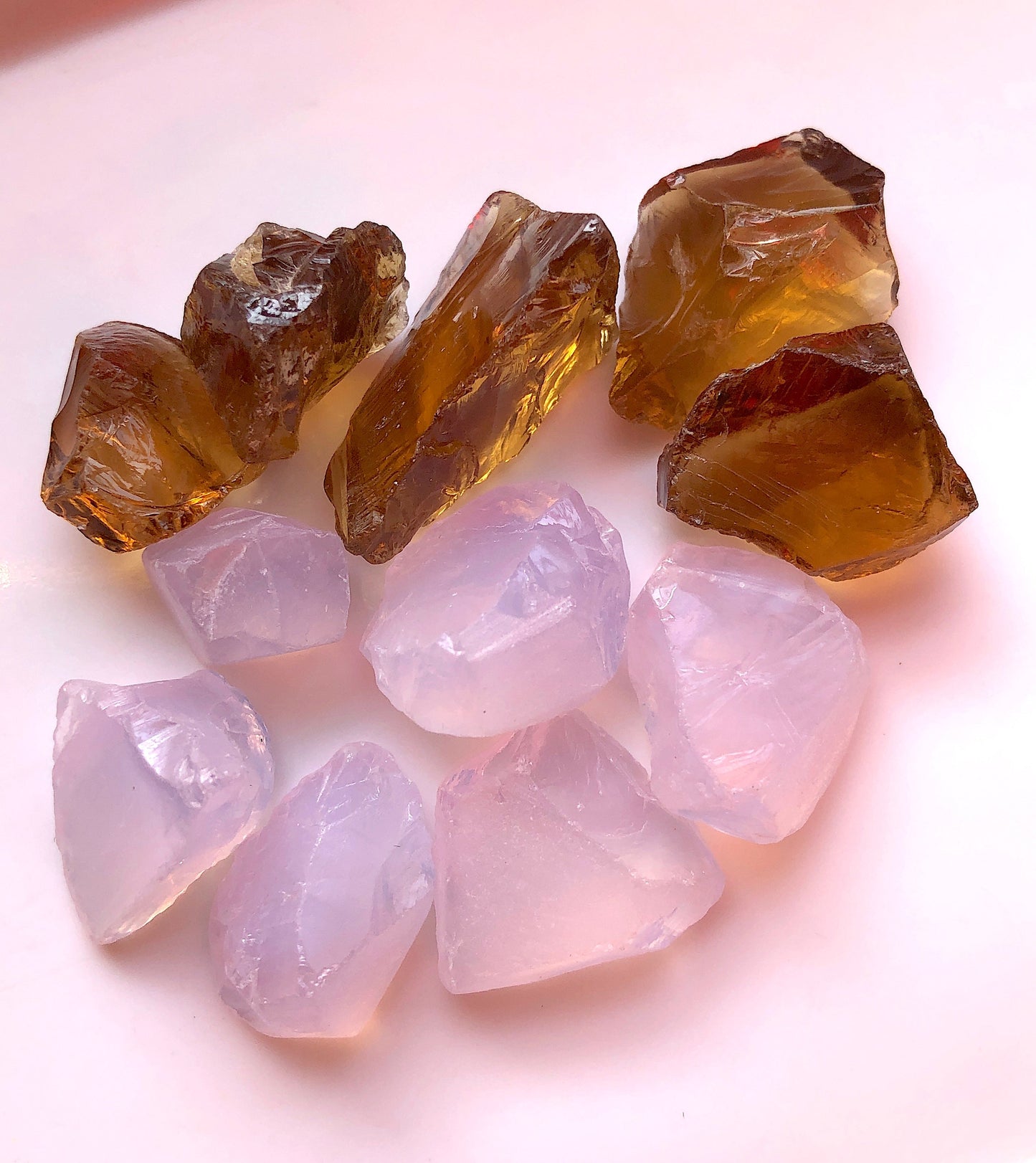 143 Carats Lavendar Quartz / Citrine Beginner Faceting Rough Gems Box
