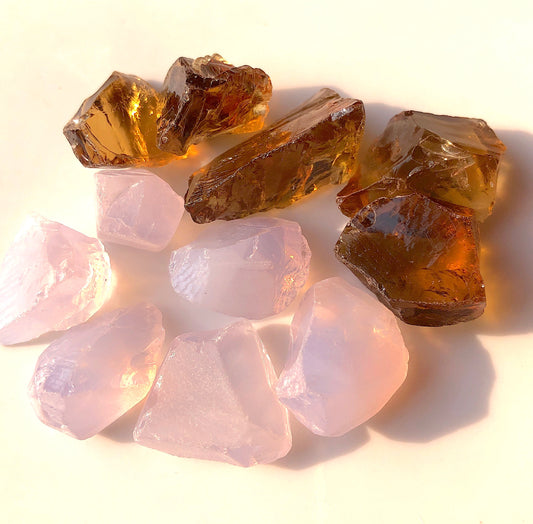 143 Carats Lavendar Quartz / Citrine Beginner Faceting Rough Gems Box