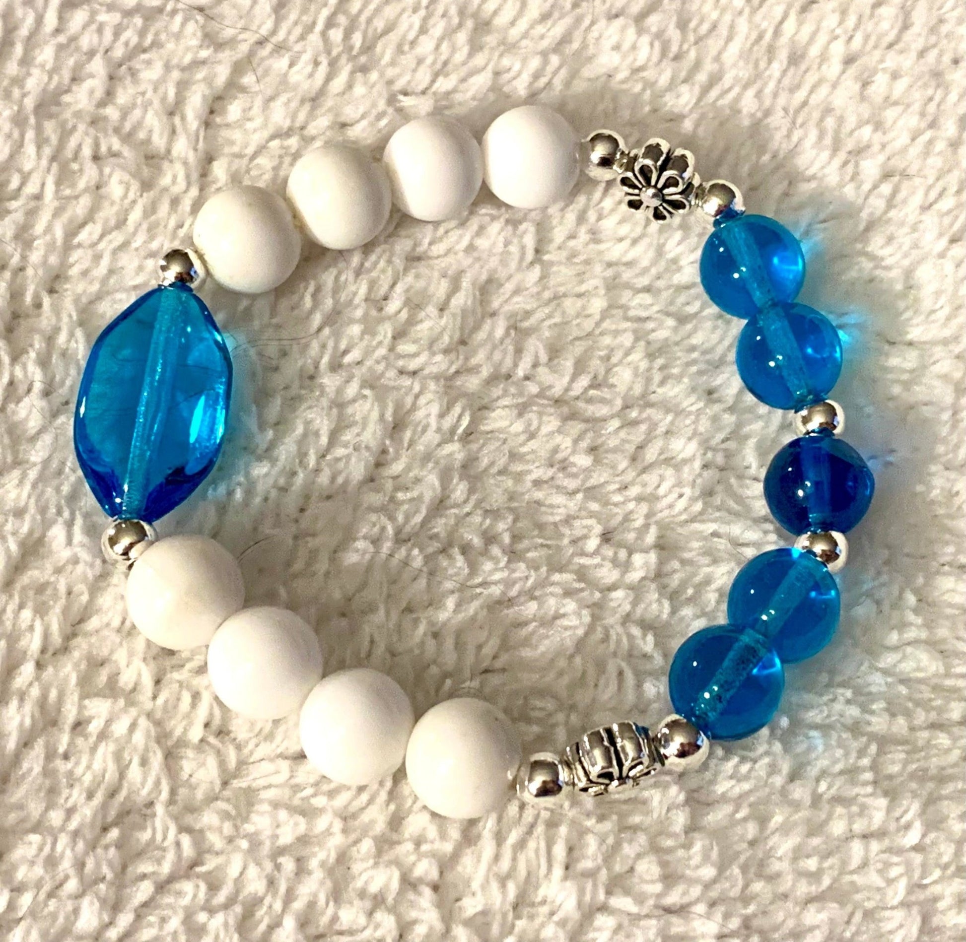 🔴SOLD🔴Skye Handmade Acrylic and Glass Beaded Expandable Bracelet for Kids 4-8 Years Old - Born Mystics